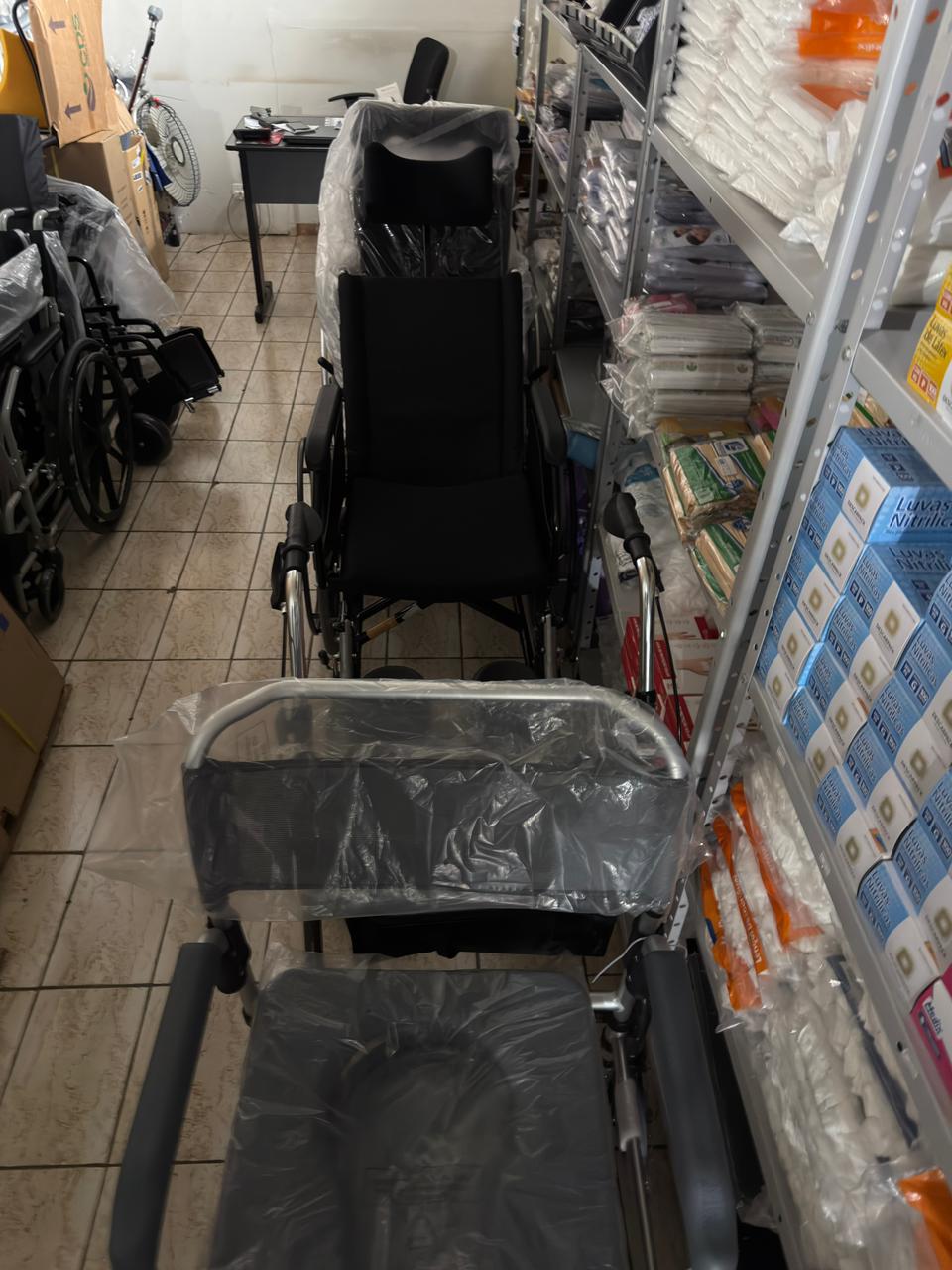 Cadeira de Rodas Dobrável 3